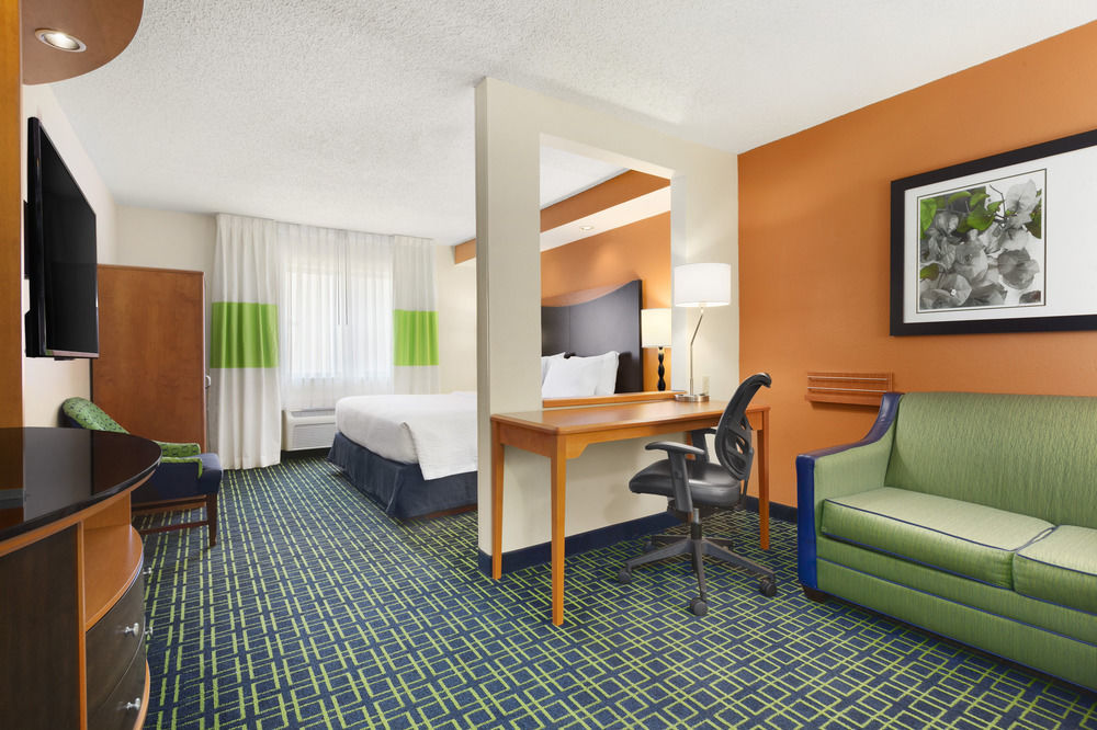 Fairfield & Omaha East/council Bluffs, Ia 3*
